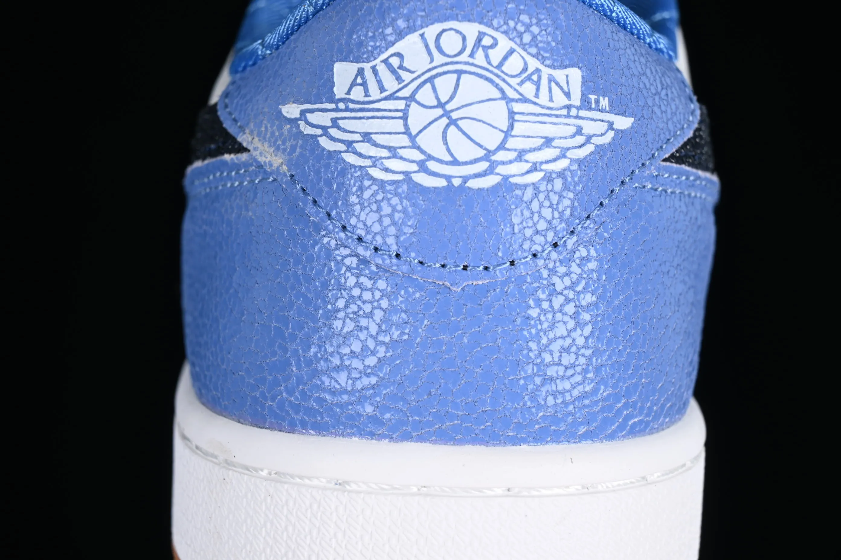 All categories Air Jordan Jordan series basketball shoes Air Jordan 1 Low Z version Air Jordan 1 Low AJ1 Joe 1 black and white blue burst pattern low-top cultural basketball shoes DZ0791-102